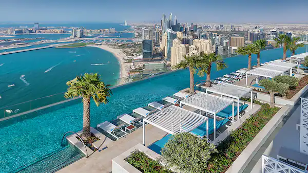 Dubai hotel pool